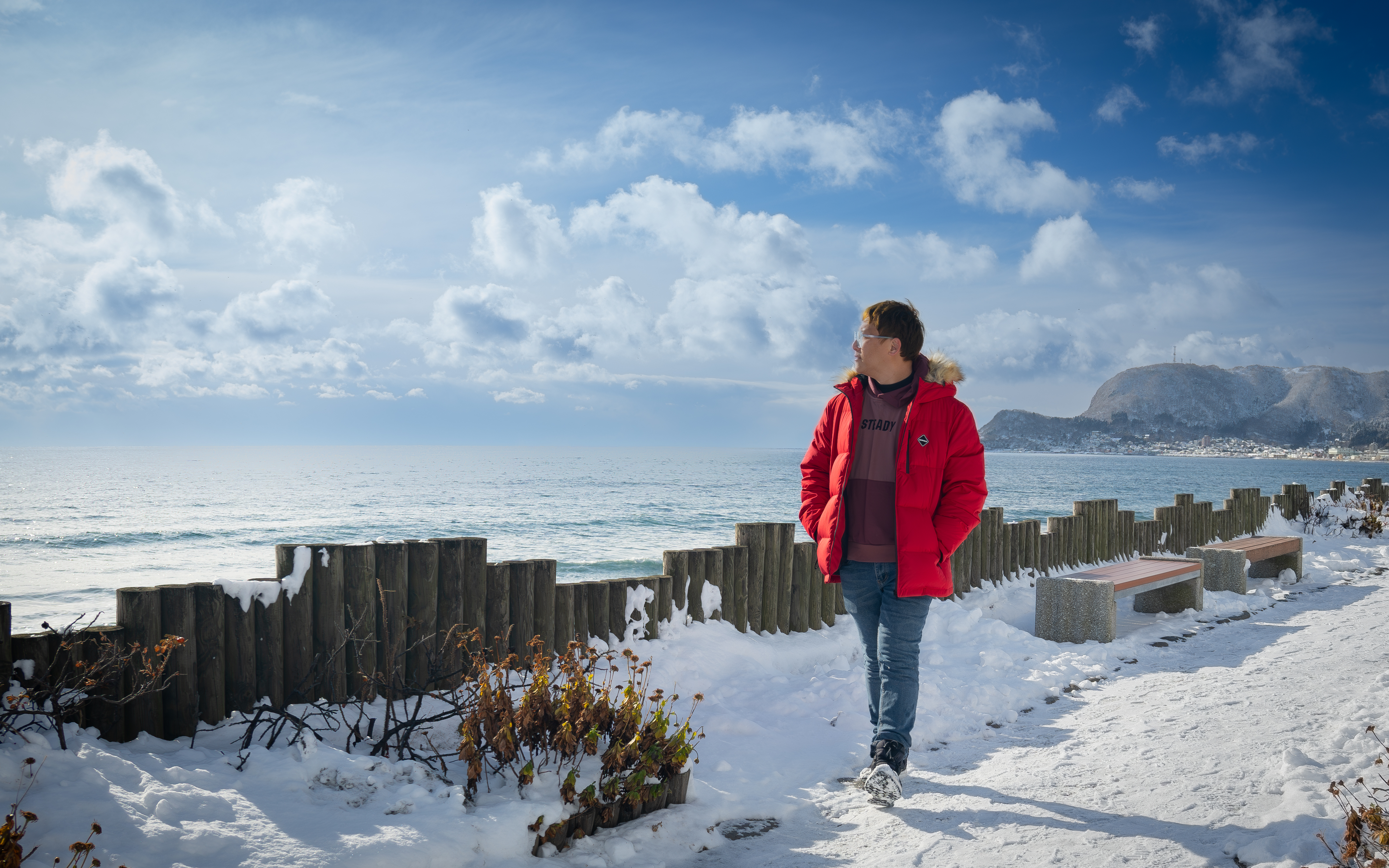 銀白色的函館海濱