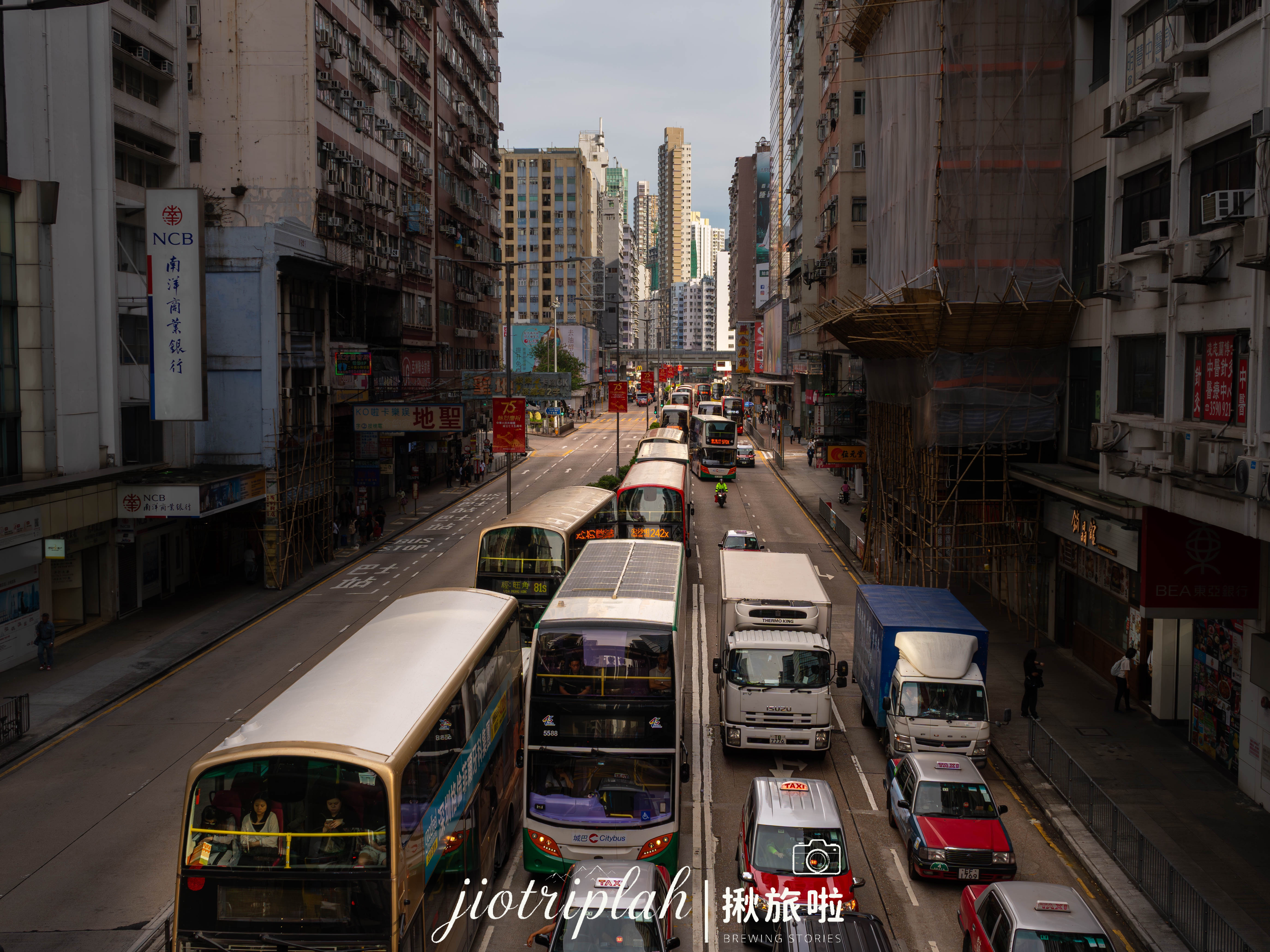 香港街拍・在霓虹與喧囂中尋找靈魂